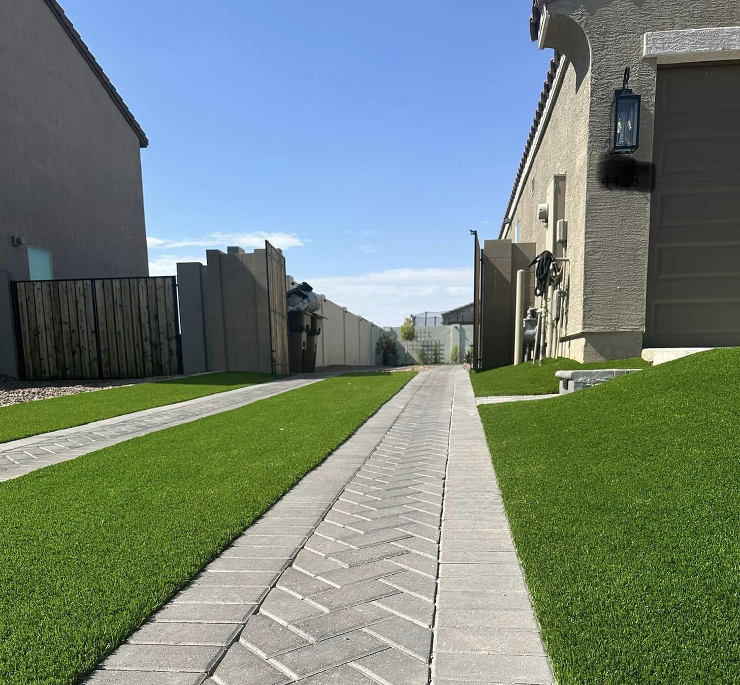 Top Artificial Grass Pavers for Driveways in Arizona